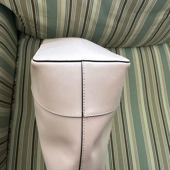 Kate Spade New York Braelynn
Tote w Strawberry Charm in Pink - Picture 6 of 16